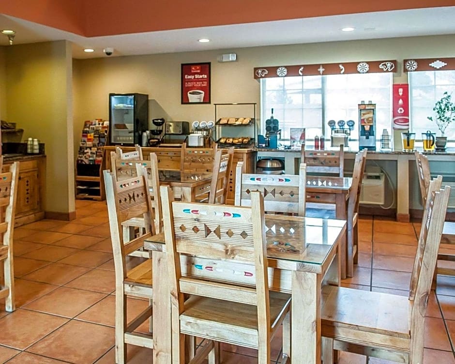Econo Lodge Inn & Suites Santa Fe