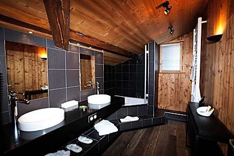 Suite (2 Adults)