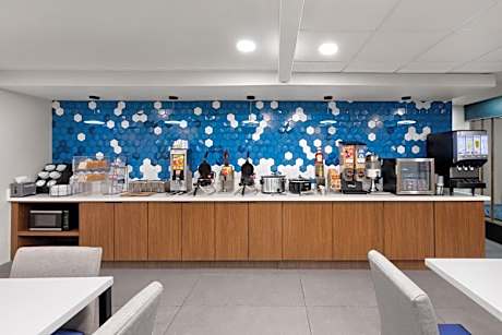 La Quinta Inn & Suites by Wyndham Houston Stafford Sugarland