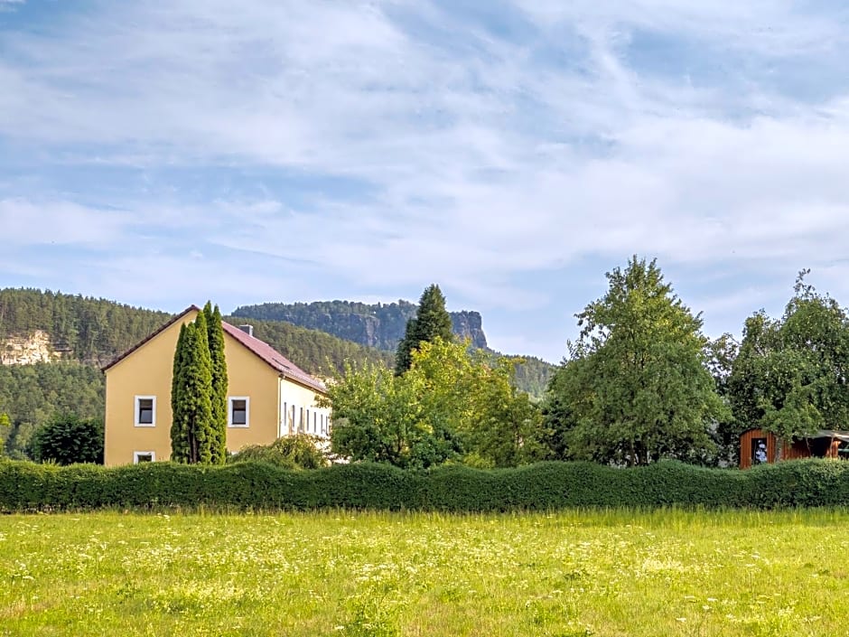 Hinterland Hostel