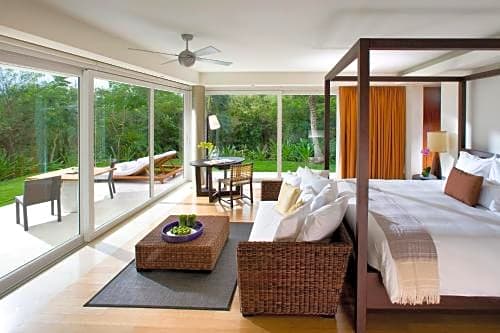 Movich Club at Blue Diamond Luxury Boutique Hotel