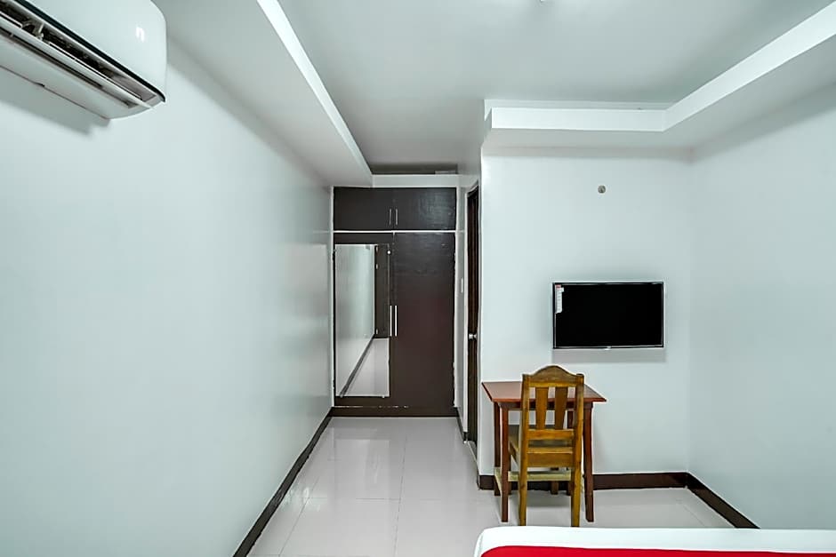 OYO 459 Offshore Hotel