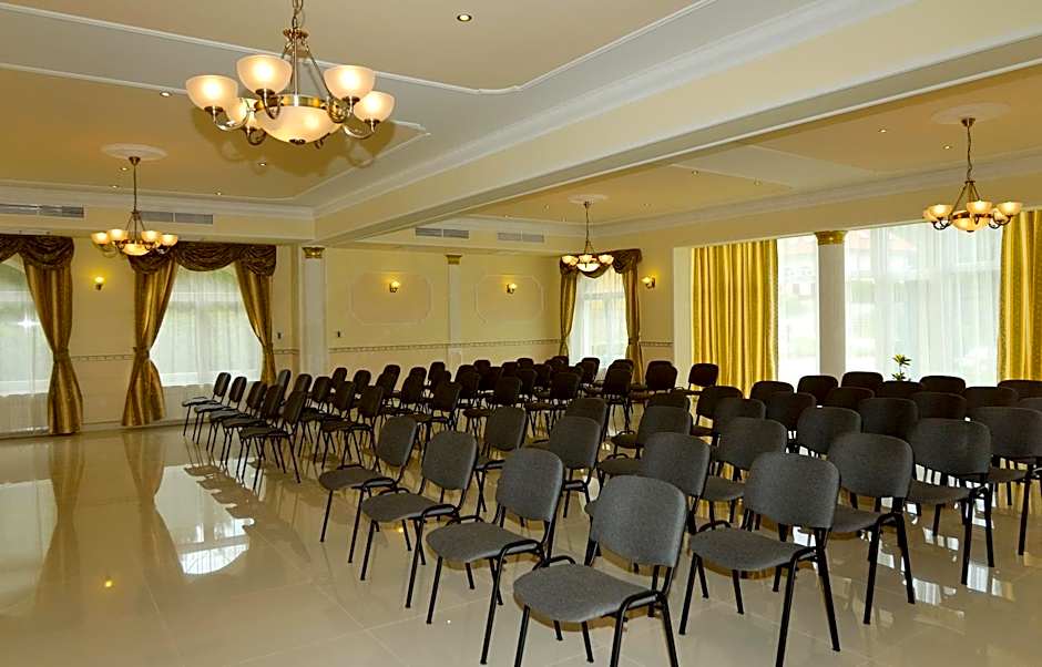 Gosztola Gyöngye-az erdő szállodája