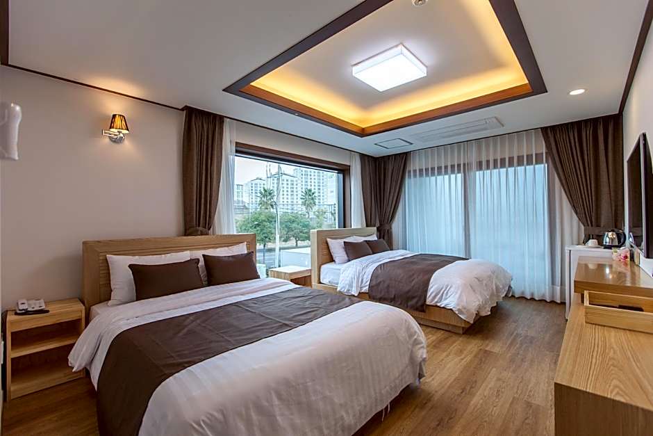Fellisia Hotel