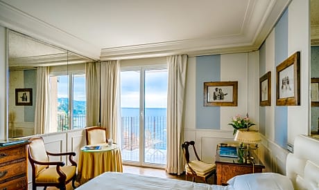 Double single use exclusive room sea view on the Rapallo bay or on the Portofino Coast with balcony