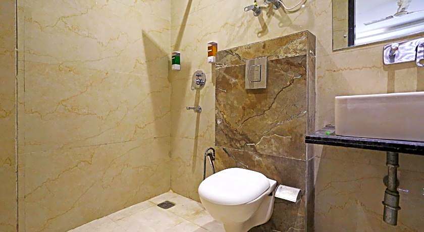 Hotel Iconic Suite - Near Delhi Airport