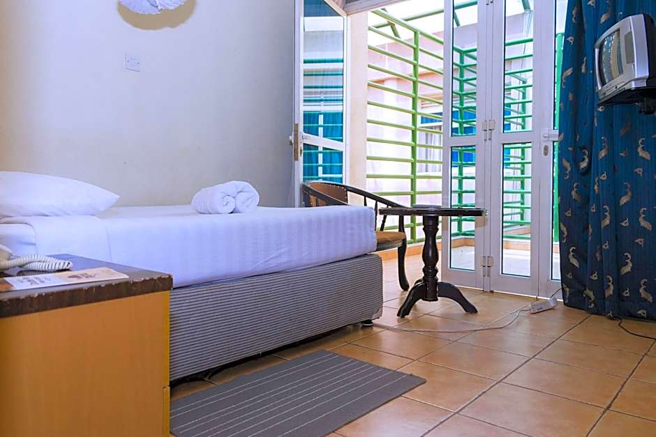 Aponye Hotel