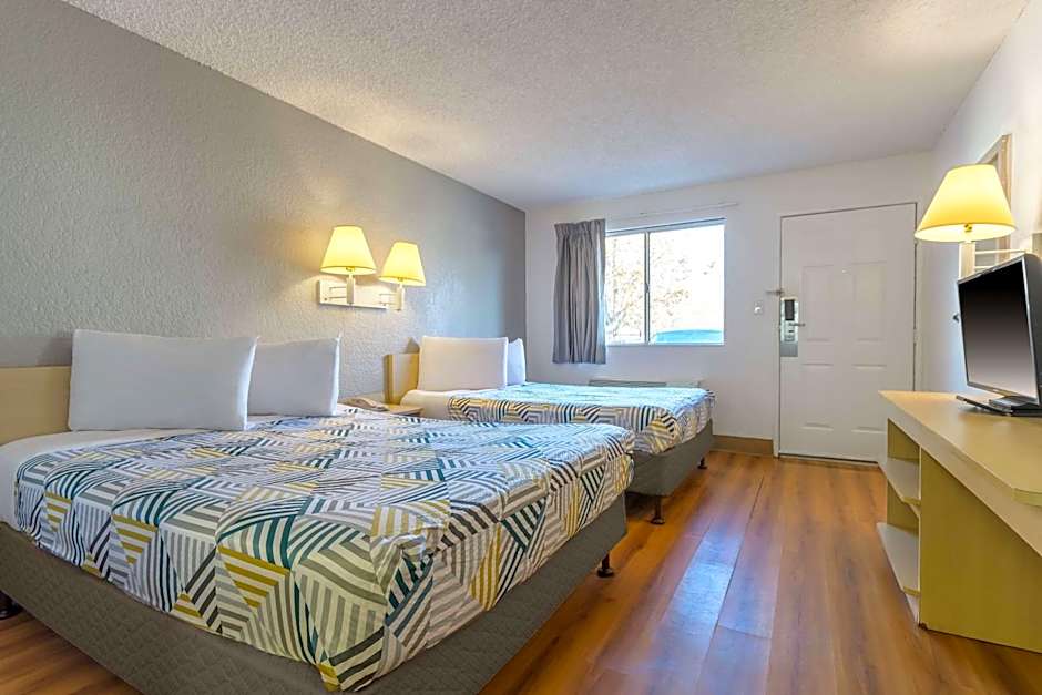 Motel 6 Hayward, CA- East Bay