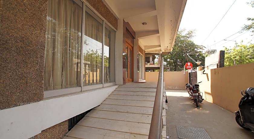 Lloyds Guest House Royapettah – Chennai, IL