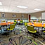 La Quinta Inn & Suites by Wyndham Detroit Metro Airport
