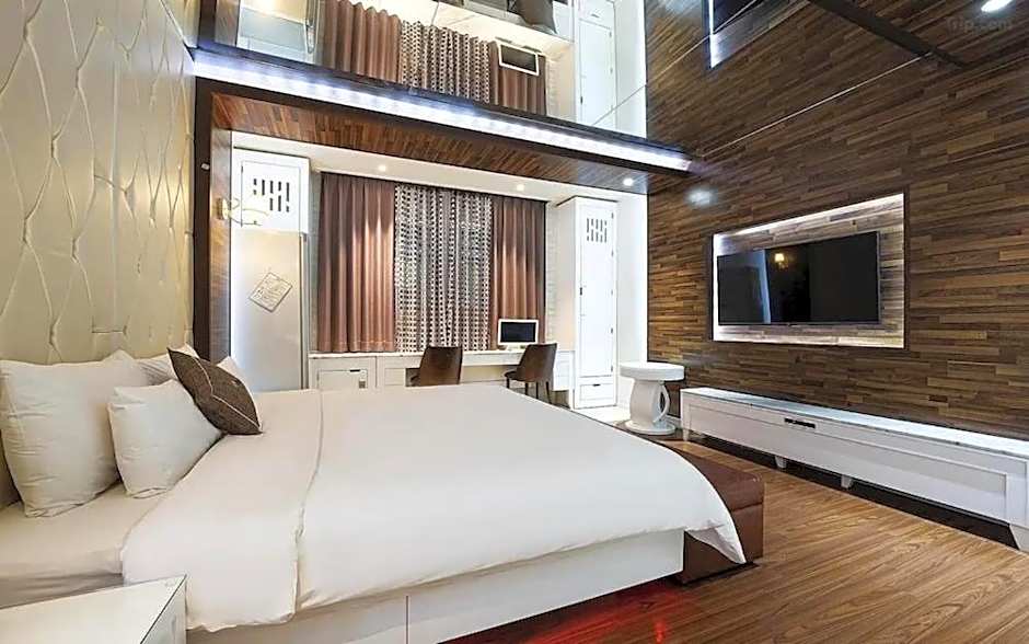 Mokpo Myeongpum Hotel