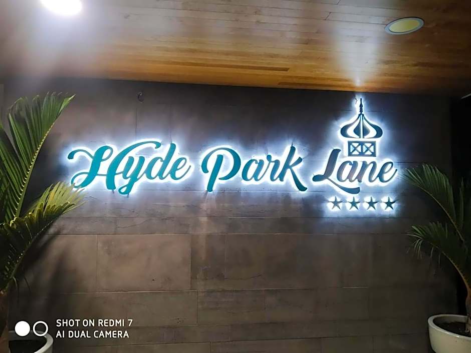 Hyde Park Lane