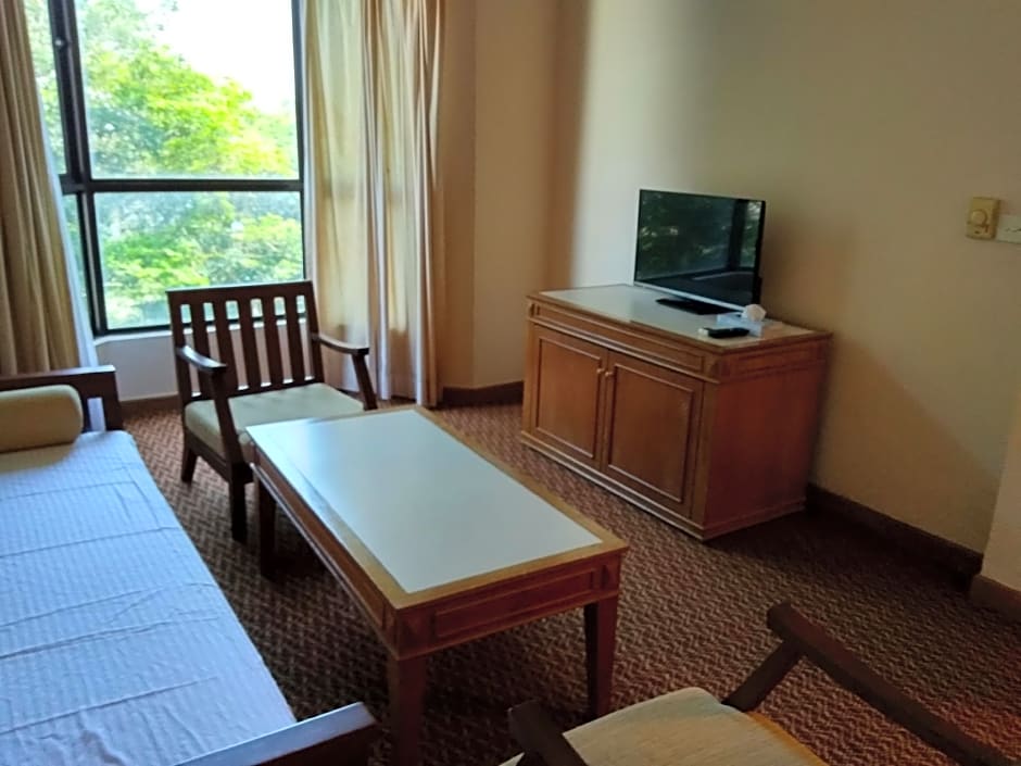 Everly Serviced Apartment