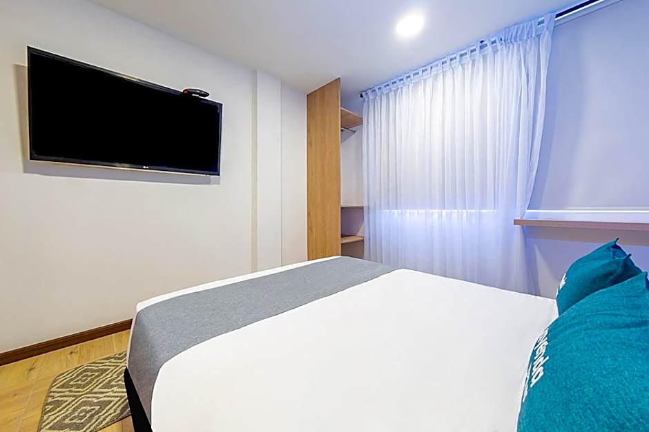 Ayenda De La Calle Real