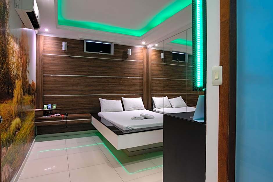 Motel Fantasy 2 (Adult Only)