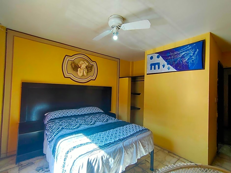 OYO Hotel Colon