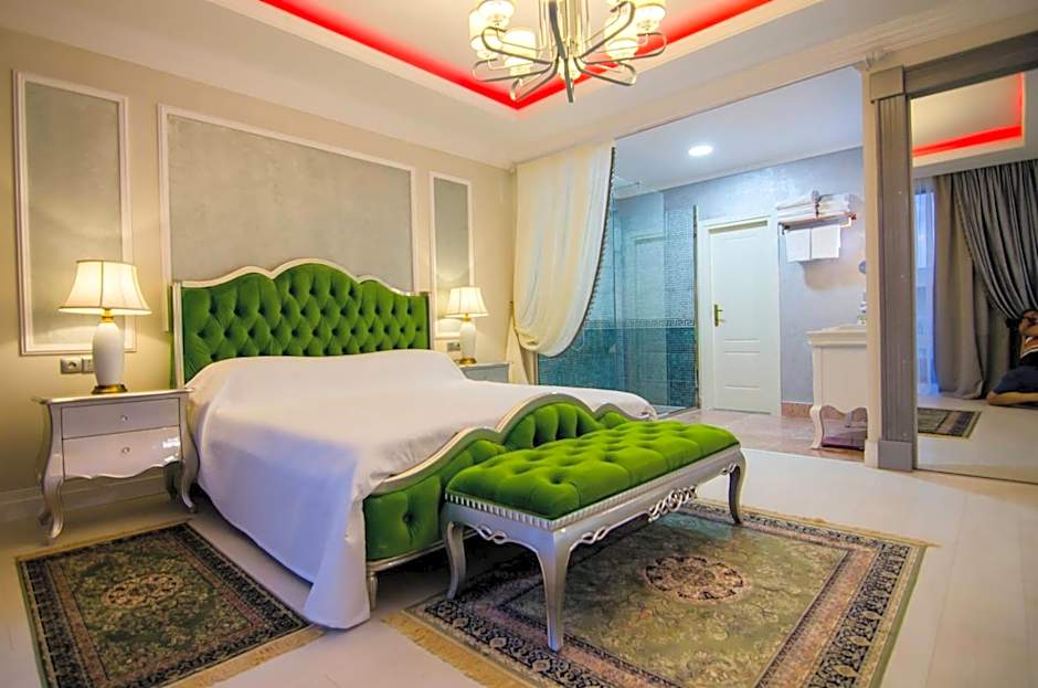 Phoenicia Royal Hotel