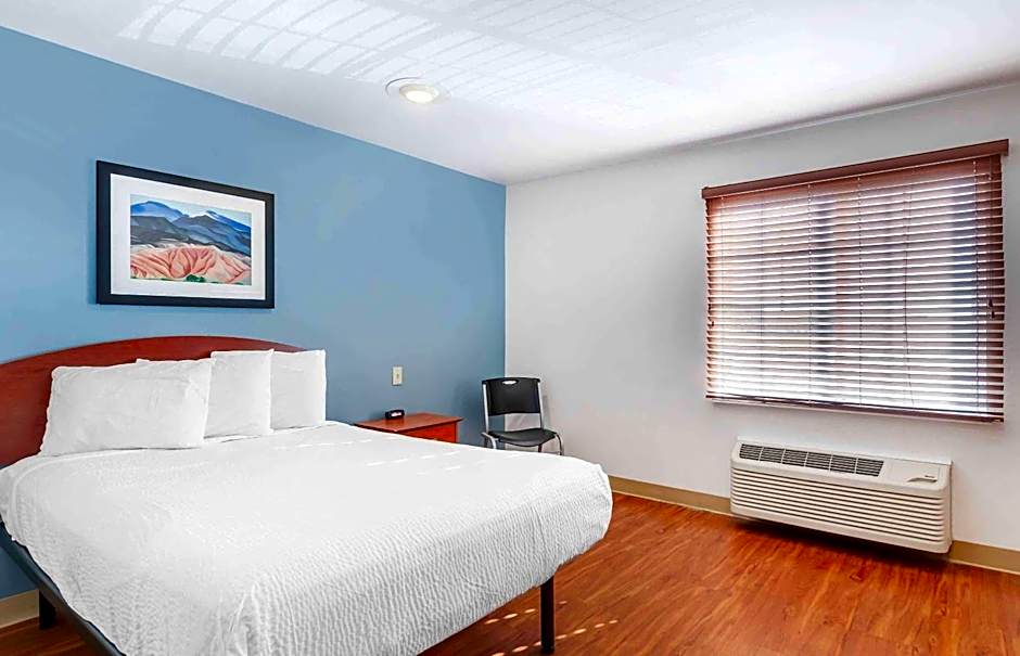 Extended Stay America Select Suites - Omaha - Southwest