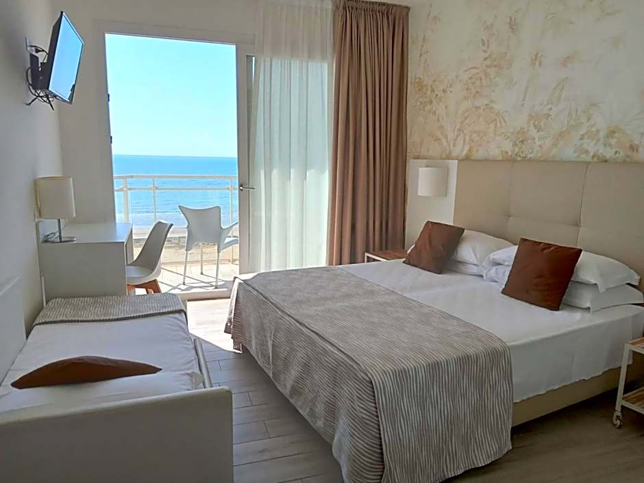 Hotel Nizza Frontemare Superior 3 Stelle