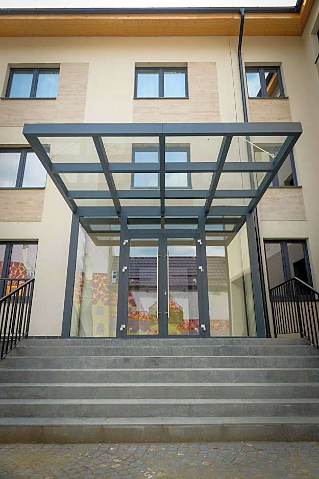 H11 Downtown Apartments