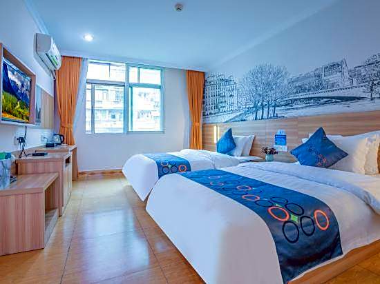 Yimi Hotel (Guangzhou East Lake subway station  Pearl River night tour Terminal)