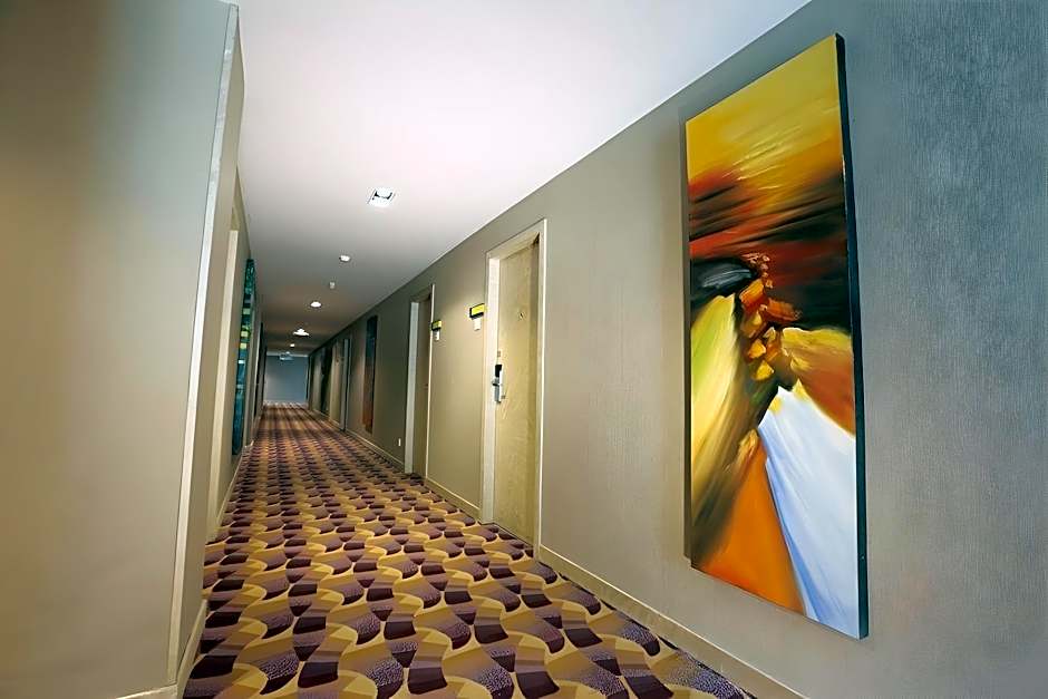 Townhouse Oak Melaka Near Dataran Pahlawan Formerly Ideals Hotel