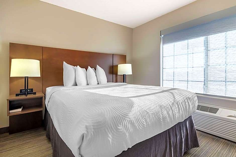 Country Inn & Suites by Radisson, Watertown, SD