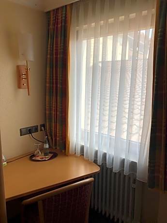 Standard Single Room with Shower