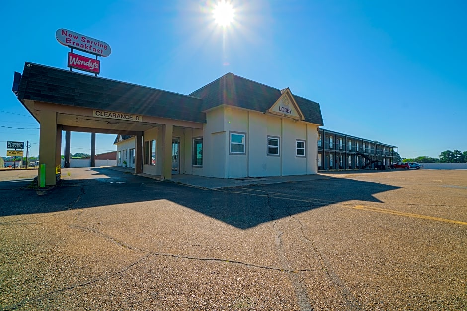 Hotel Comfort Stay by OYO Texarkana East, AR I-30