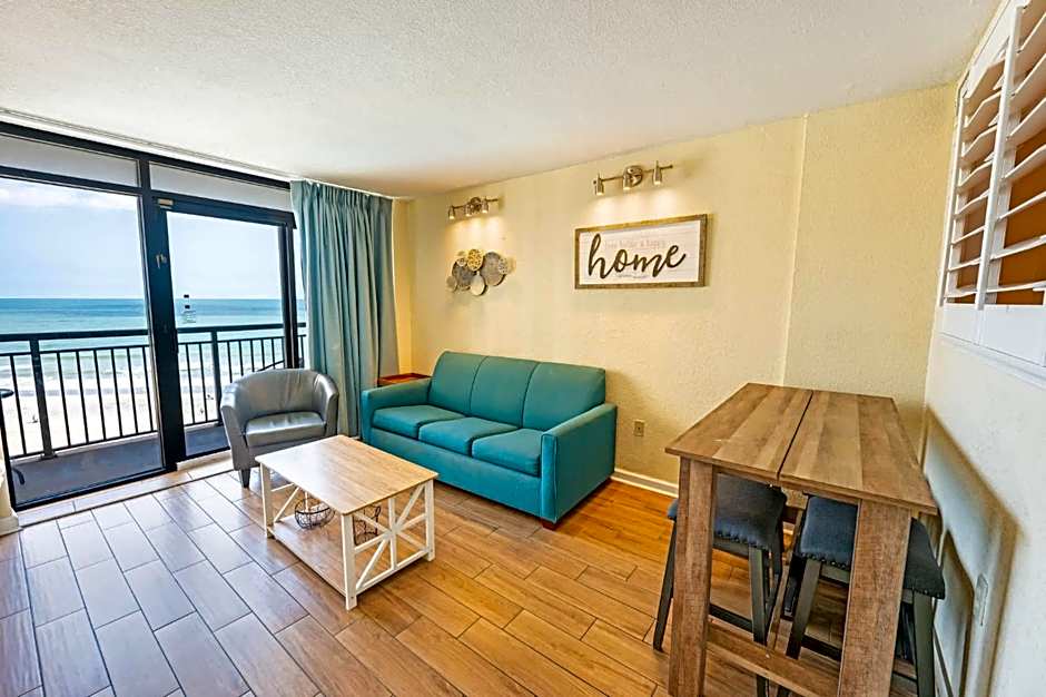 Oceanfront Views, Recently Renovated Kitchen,Pools