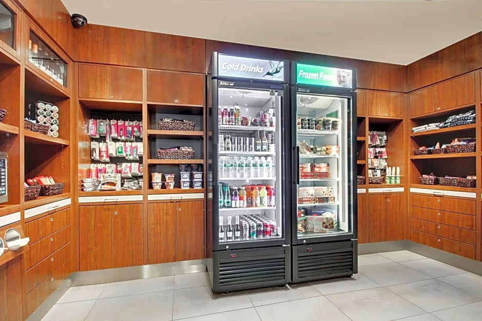 Holiday Inn Westbury-Long Island by IHG