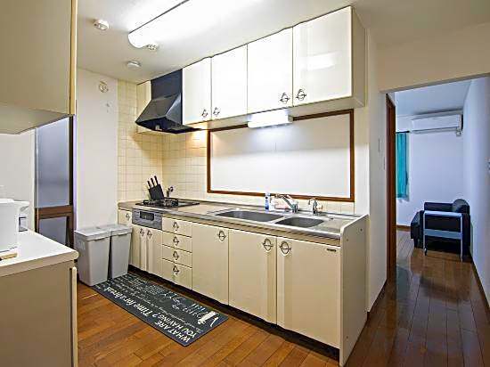 Miyu Tsuruno - 3-minute walk to the Shinshinjuku Station/max 8ppl