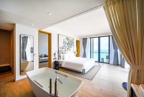 Premier Suite Ocean Front