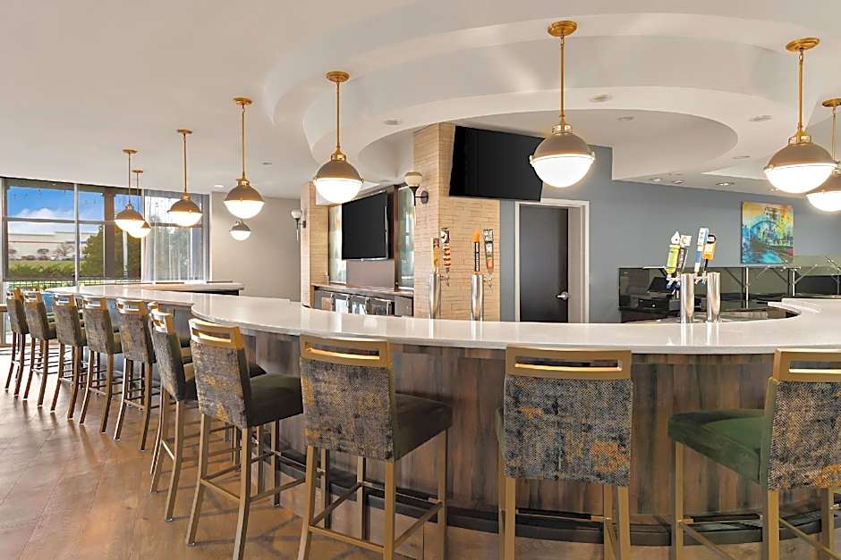 Cambria Hotel Columbus - Polaris