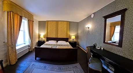 Corporate Superior King Room