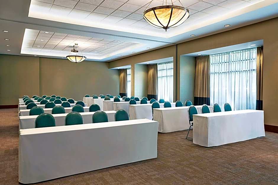 Grand Park Hotel Vancouver Airport, Ascend Hotel Collection
