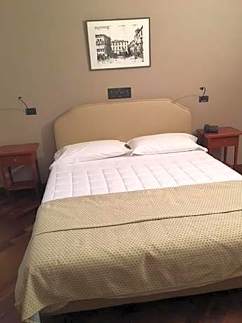 Deluxe Single Room with Balcony