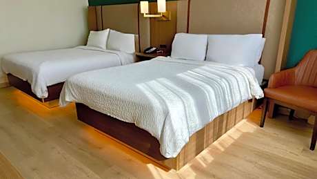 Premium Queen Room with Two Queen Beds and Stadium View - Mid Floor