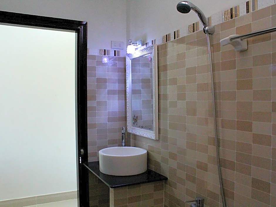 Phuong Tay Guest House Mui Ne