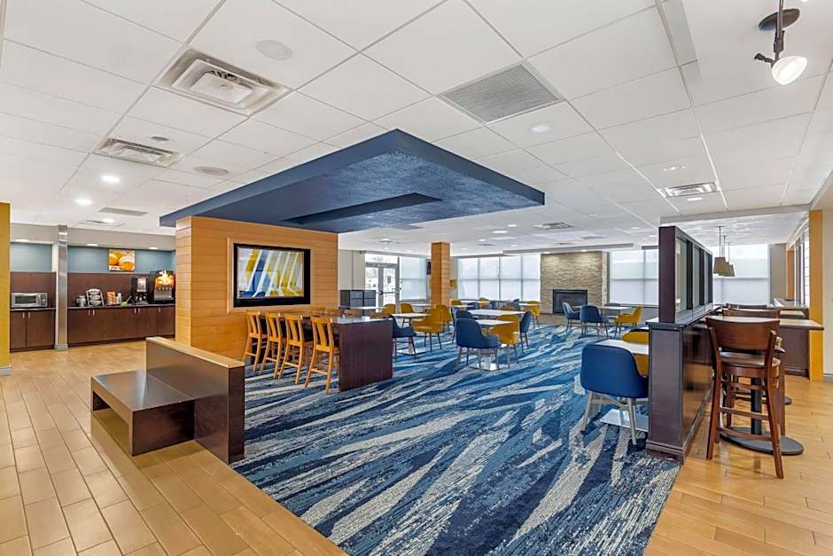 Comfort Inn & Suites