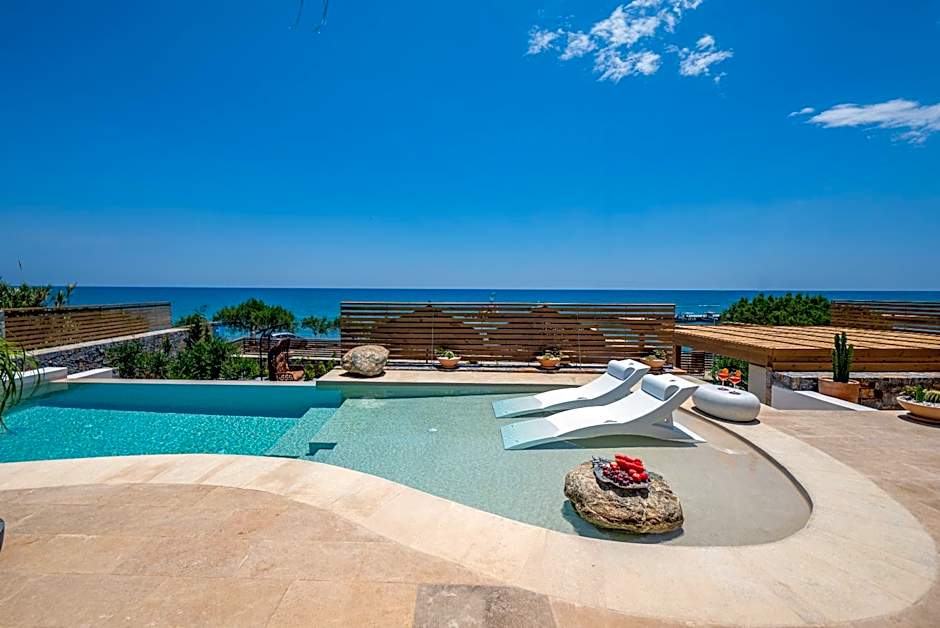 Mnḗmē Suites & Villas