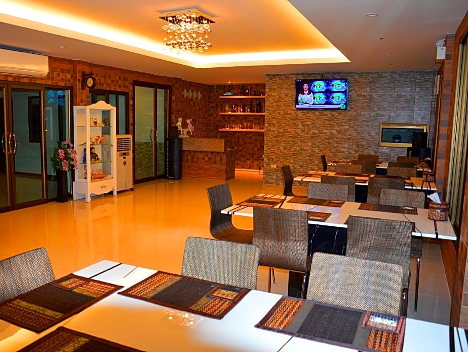 Silver Gold Garden, Suvarnabhumi Airport