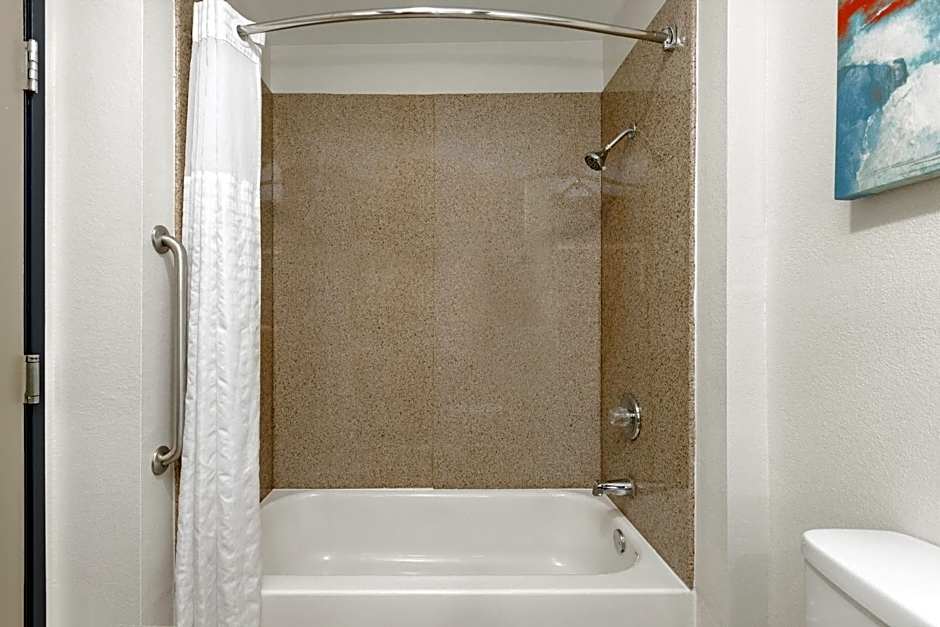 La Quinta Inn & Suites by Wyndham Paris