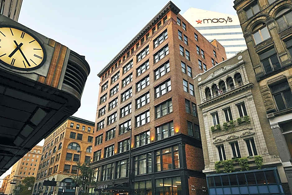 Kinley Cincinnati Downtown a Tribute Portfolio Hotel