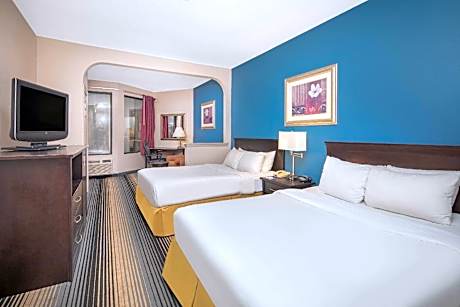 2 Queen Beds, Deluxe Studio Suite, Non-Smoking