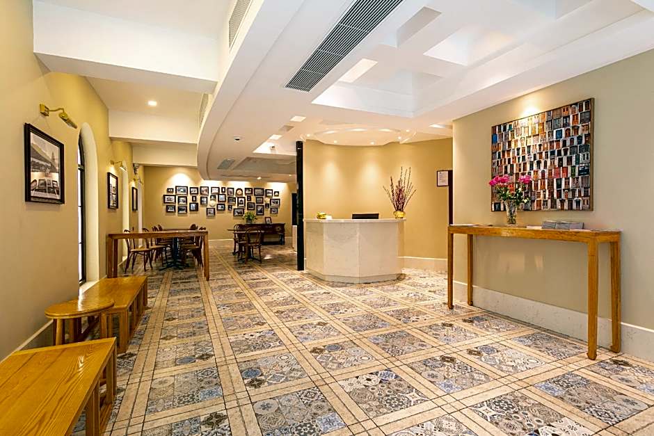 Ole Tai Sam Un Hotel