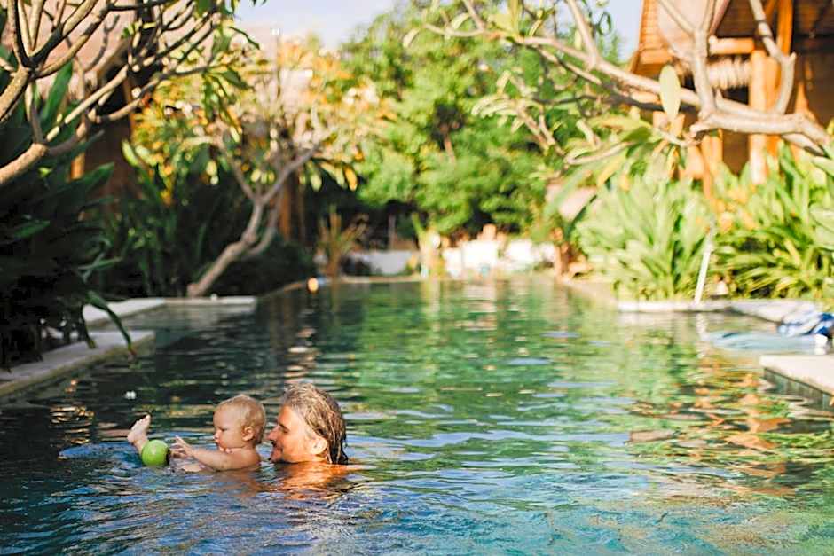 Kalyssa Beach Bungalows