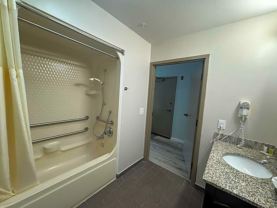 Wingate by Wyndham Bel Air I-95 Exit 77A / APG Area