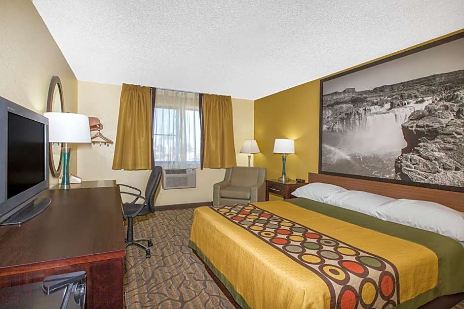 Super 8 by Wyndham Nampa