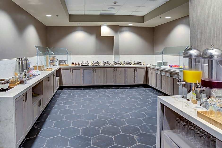 DoubleTree by Hilton Harrisonburg